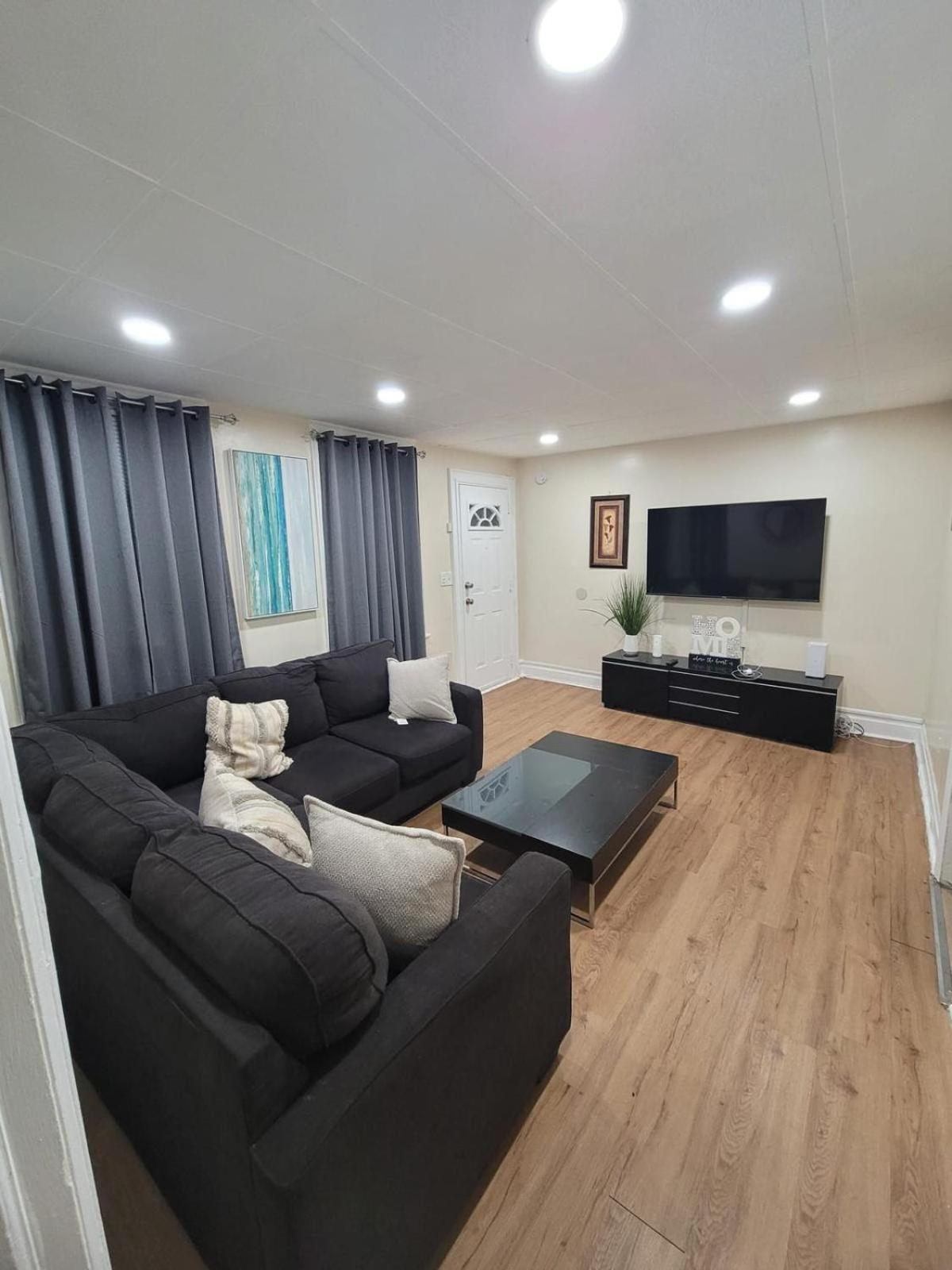 Z & Z Apartment 뉴어크 외부 사진