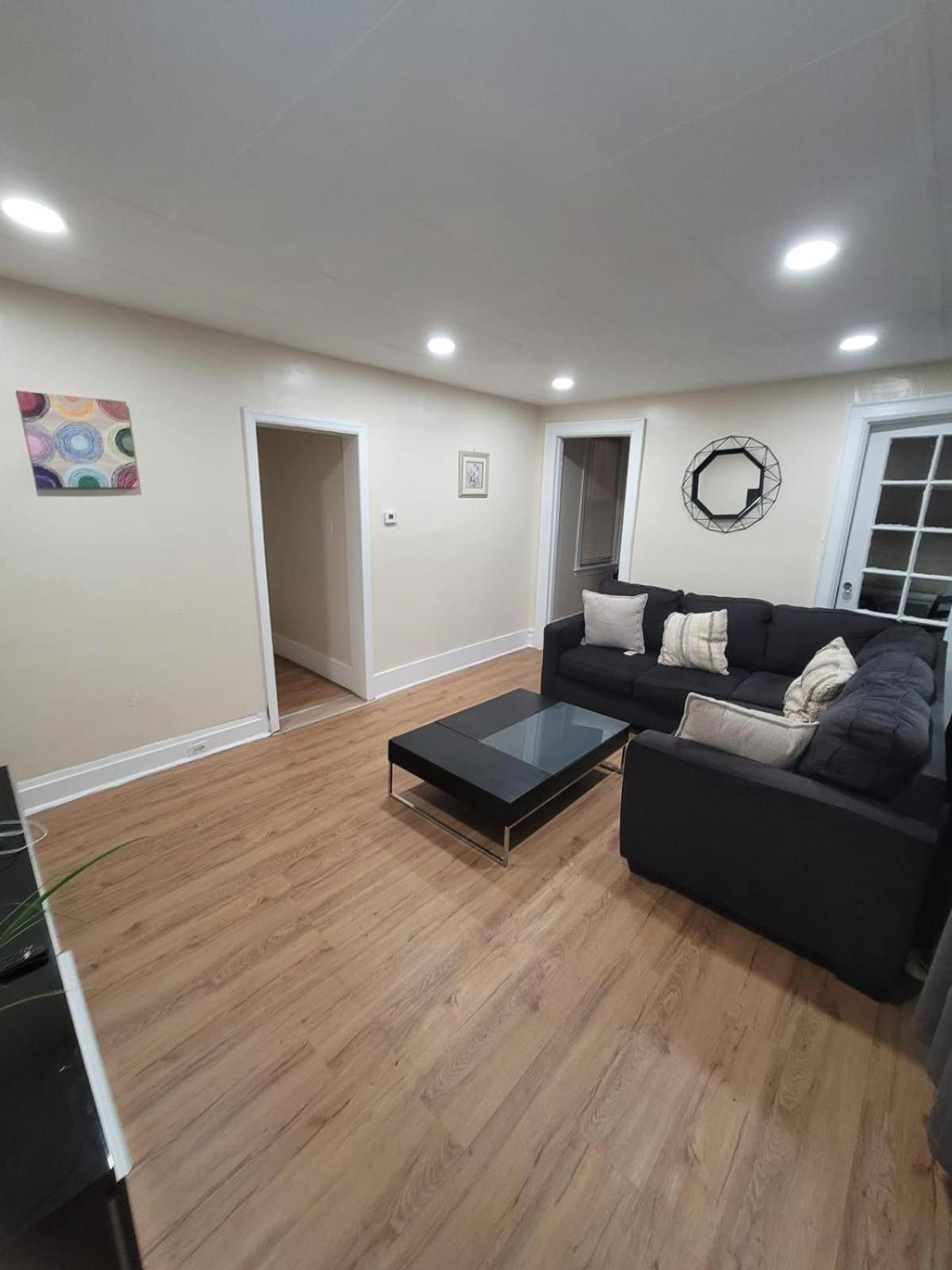 Z & Z Apartment 뉴어크 외부 사진